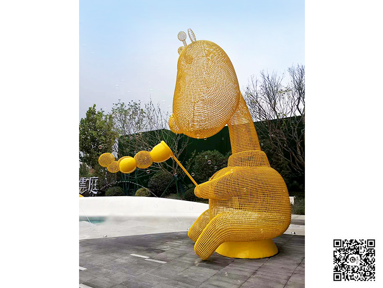 不銹鋼雕塑中鏤空雕塑的制作方式是什么？